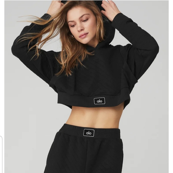 ALO Yoga Jackets & Blazers - Alo Yoga Cropped Quilted Arena Hoodie